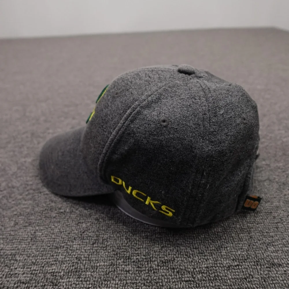 Oregon Ducks Hat Strap Back Mens One Size Gray NCAA Football Top Of The World